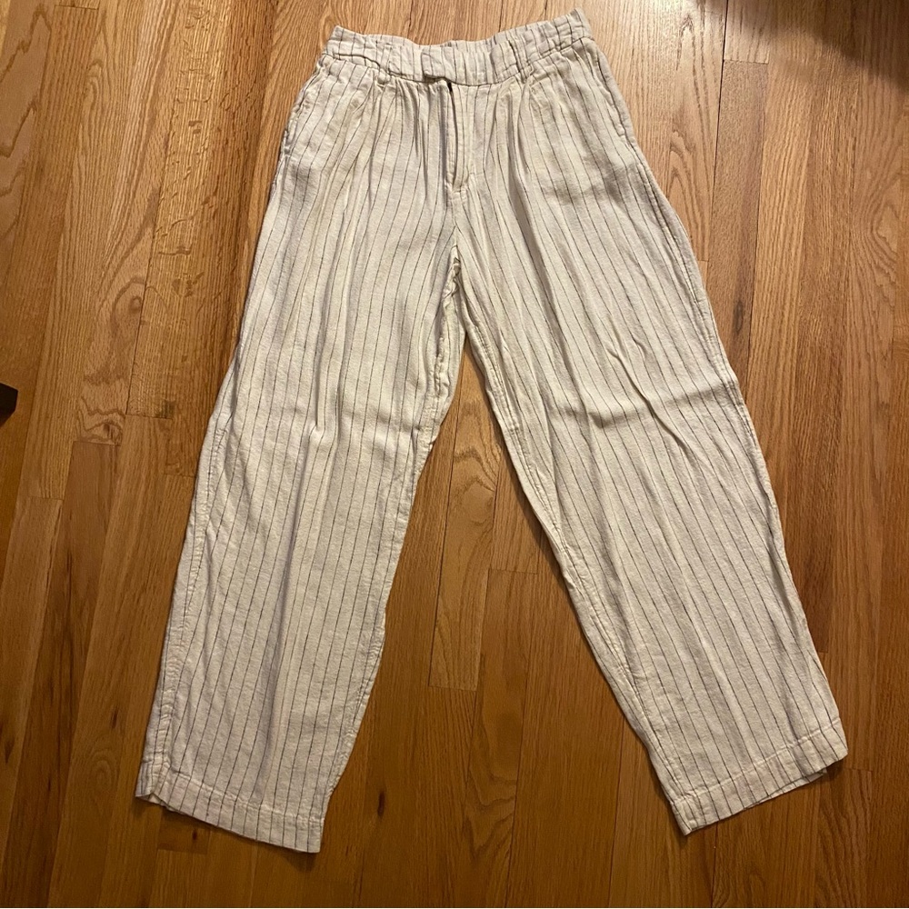 High-Rise Linen Pleated Front Straight Trousers